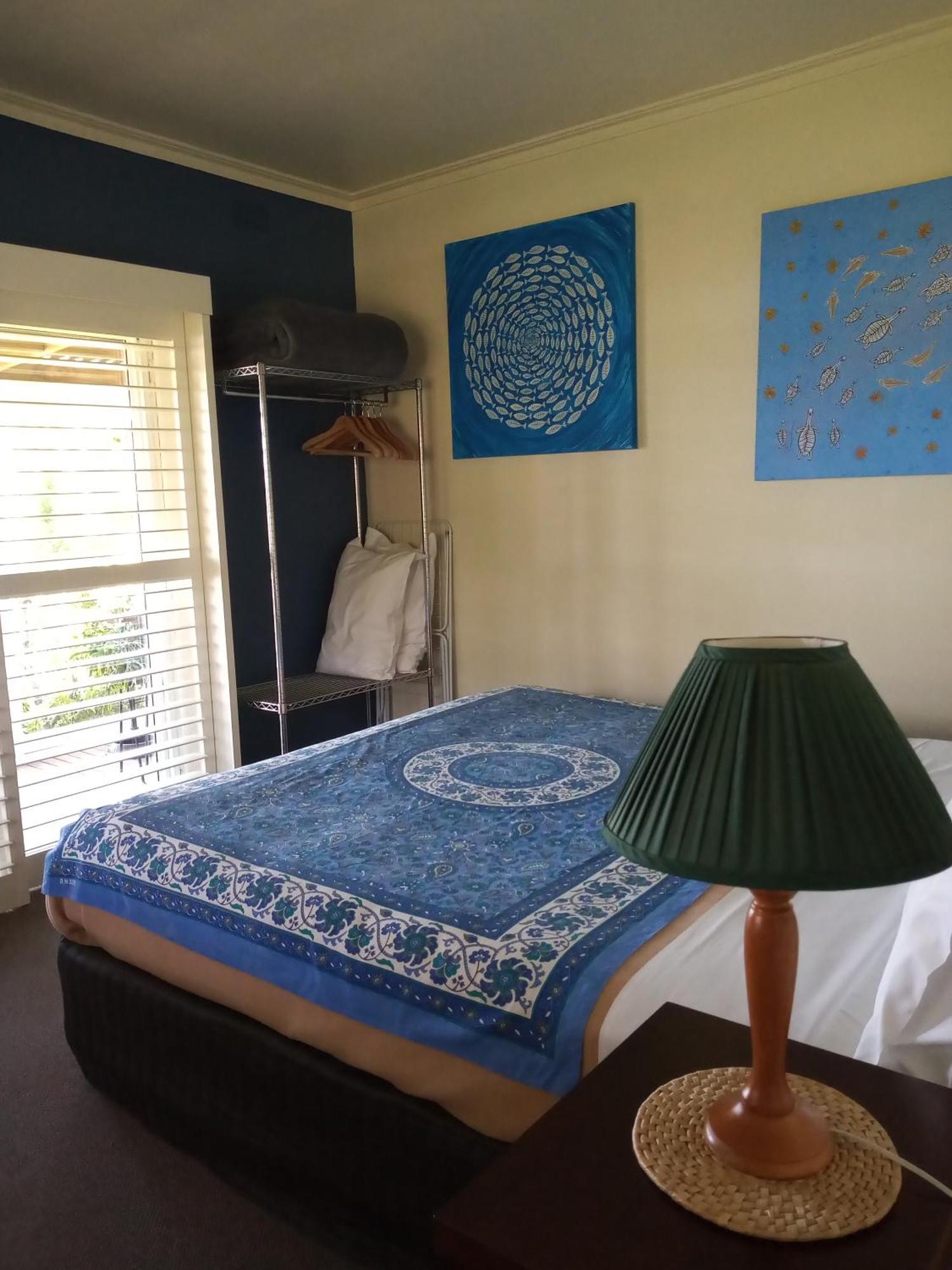 Lakes Entrance Waterfront Cottages With King Beds Luaran gambar