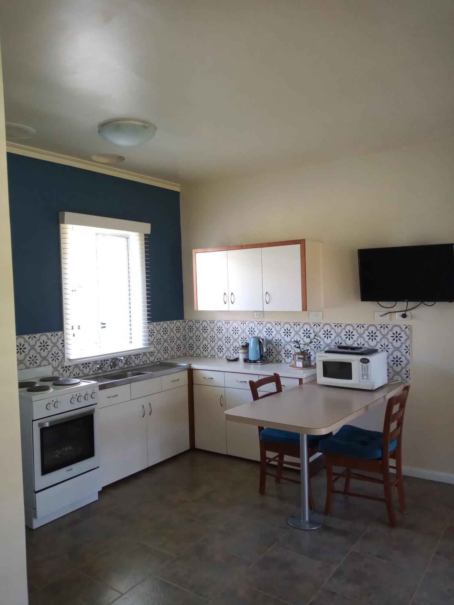 Lakes Entrance Waterfront Cottages With King Beds Luaran gambar